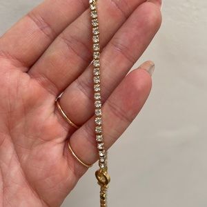 Parker shimmer clasp necklace